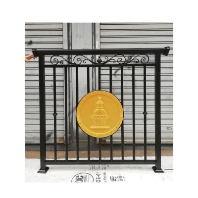 China Modern High Quality Wrought Iron Balcony Bottom Railings Designs Balcony Grill Designs Fence Railing for sale