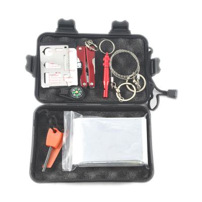 China Kit de supervivencia de primeros auxilios negros portátiles de Estados Unidos para emergencias de campamento al aire libre Kit negro en venta