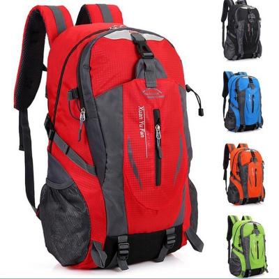 China Estilo simples e design leve Mochila esportiva ao ar livre para acampar Viagens de caminhada à venda