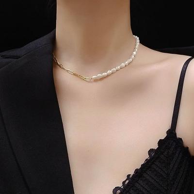 China Chic Hot Irregular Titanium Steel Freshwater Gold Plated Chain Choker Necklace Pearl Necklace 18K Gold Plated Necklace for sale