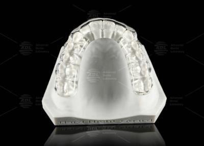 Cina Splint oclusal duro Dental Per alleviare il dolore alla mascella Protezione Splint orale in vendita