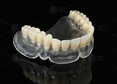 China Dentaduras térmicas de curado térmico de vértice para usuarios de dentaduras completas claras en venta