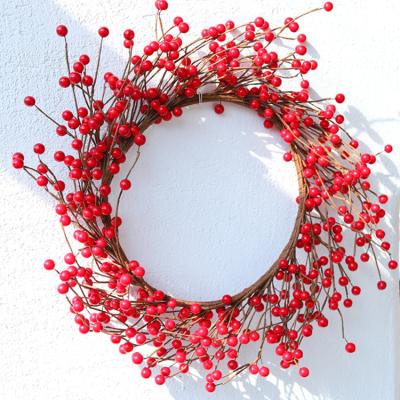 China Hot Selling Plastic Artificial Red Garland Christmas Amazon Berry Artificial Red Wreath For Christmas Decoration for sale