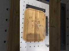 Laser logo on lunch box bamboo lid