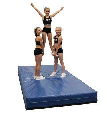 China 18 oz resistant. factory large double layer quality vinyl crash pad landing pad for cheerleading exercise for sale for sale