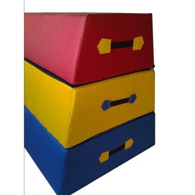 China Hi-density Polyurethane Polyurethane Trapeze Platform Three Tier Jumping Pommel Horse Gymnastics Foam Arch Box for sale