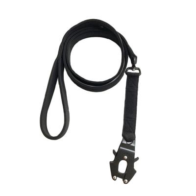 China Padded Heavy Duty Nylon Neoprene Padded Swivel Fighting Dog Leash With Frog Clip for sale