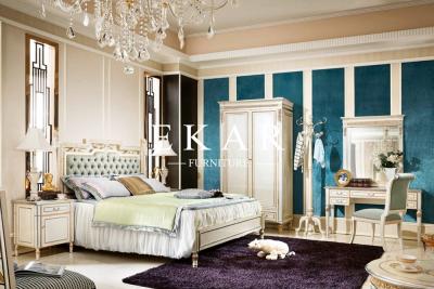 China Luxury Spanish Design Antique 3 Door Wooden Wardrobe for sale