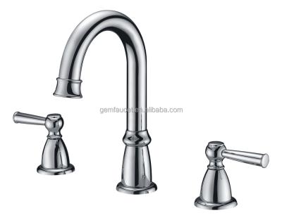 China Contemporary Brass Two Handle Widespread Lavatory Faucet In Chrome Color for sale