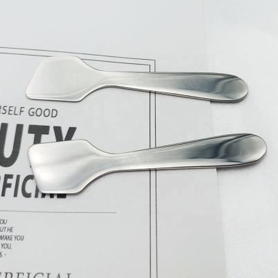 China Face Cream Applicator In Stock 8cm Applicator 304 Stainless Steel Makeup Spoon Mini Cosmetic Spatula Face Cream for sale