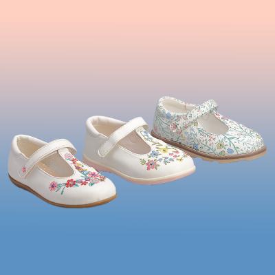 China Girls Floral Children's Shoes Round Delicate Daily Embroidery Elegant School Style Shoes for sale