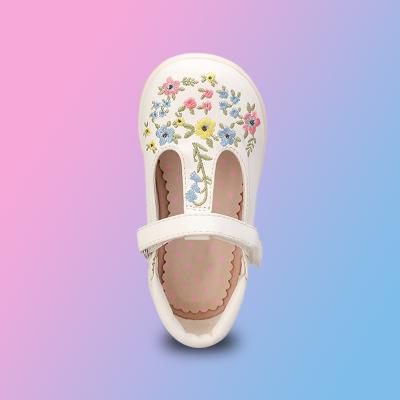 China Children Round Girl Factory White Flower Flat Dress Princess Shoes Pure And Fresh Embroidered Leather Shoes for sale