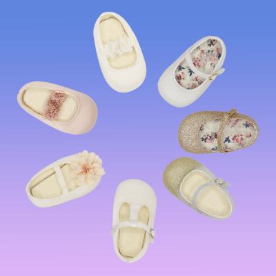 China Round Customized Wholesale High Quality Newborn Baby Shoes Boys Girl Shoes For Baby for sale