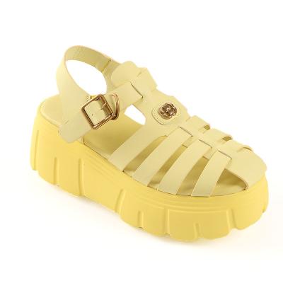 China Fashion trend 2022 summer beach non-slip fashion small sizeleather sandals for sale