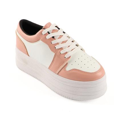 China 2023 Fashion Trend Black Women Casual Sneakers Original Spring Roller Skate for sale