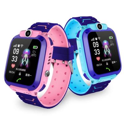 China Waterproof Touch Screen APP Control IP68 Q12 Q12B Kids Smart Watch Camera Lighting Call Books Touch Screen SOS 2G Tracking Anti Lost Location Kids Smart Watch Q12 for sale