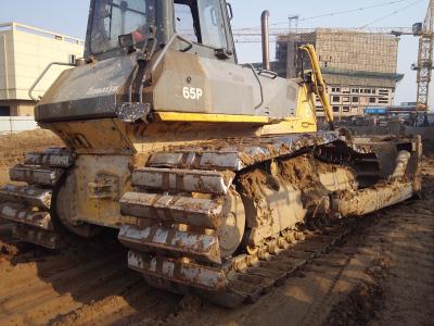 China Gute Arbeitsbedingung benutzte Sumpf-Bodenplatten KOMATSU-Planierraupen-D65P-12E zu verkaufen