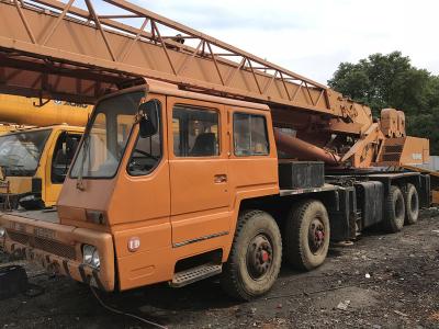 Chine Les grues d'occasion de TADANO TG-500E, 50 camion d'occasion de tonne tend le cou le diesel de Nissan à vendre