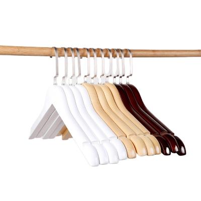 China Adults Factory Price Modern Wholesale Anti-slip Cheap Coat Hanger And Border Wooden Coat Hangers for sale