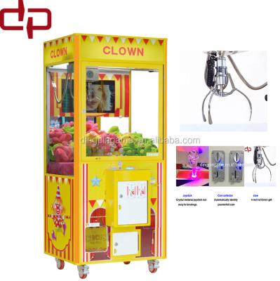 China Fun Wooden Indoor Room Toy Claw Machine Game and Coin Operated Claw Machine, Claw Crane Vending Machines for Sale for sale