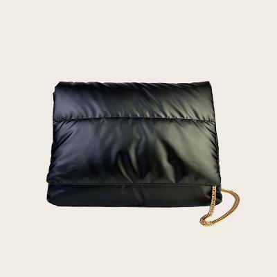 China 2022 Fashion PORTABLE Down Jacket Black Clutch Bags Puffy Envelope Clutch Bag for sale