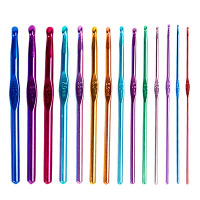 Chine Knitting Daily Crochet Hook Set For Lovers Knitting Needle Set Metal Knitting Needle à vendre