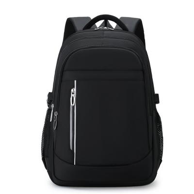 China Mochila de negocios unisex multifuncional para excursiones y desplazamientos al aire libre en venta