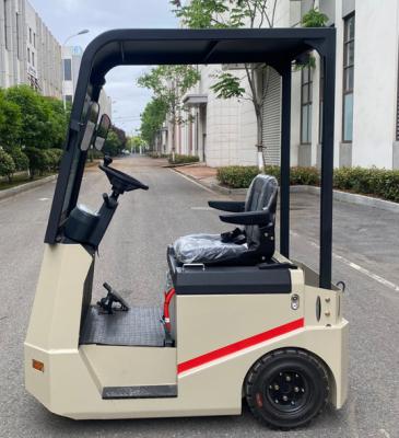 China 2 tons Seated Type Electric Truck Tractor With Polyurethane Tyre and Hydraulic Steering en venta