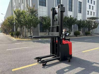 China Full Electric Powered Pallet Stacker With Lifting Height 5500mm Customized Mini Forklift Jack zu verkaufen