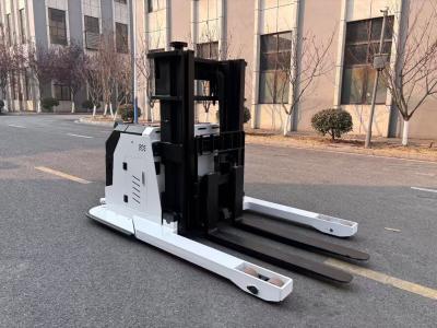 China 4 toneladas de carrocería de AGV no estándar Electro Pallet Stacker Alturas de elevación 4 metros Rango de ajuste de horquilla 400-700 mm Sistema de control Curtis en venta