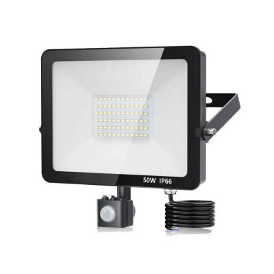 China Outdoor Waterproof Smart Street Lighting 30w - 200w 50w Led Pir Wall Lamp Motion Sensor Flood Light for sale