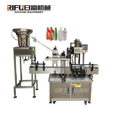 中国 high quality automatic capping machine for plastic bottle lid/spray lid with good price for Manufacturing Plant 販売のため