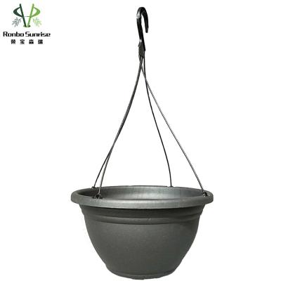 China Lightweight Ronbo Sunrise Balcony Patio Wall Iron Around Plastic Hanging Planter Basket Macetas for sale