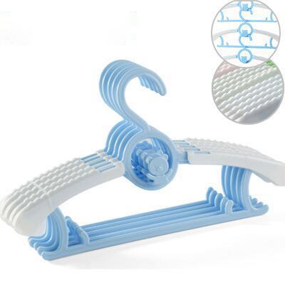 China Eco-friendly Material Cute Bear Shaped Plastic Retractable Baby Clothes Hanger for sale