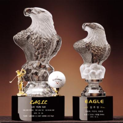 China Luxurious Crystal Eagle Trophy For Golf Winner Europe Leadership Awards for sale