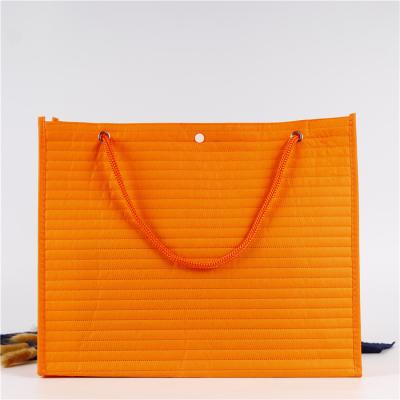 China Recyclable Custom Handle OEM Size Different Colors Non Woven Tote Shopping Bag for sale