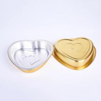 China 670ml Food Grade Festival Gift Box Package Dessert Container Heart Shape Aluminum Foil Eco-friendly Colorful Cake Molds With Plastic Lids for sale