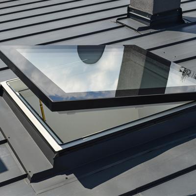 China Tempered Glass Magnetic Ventilation Aluminum Roof Light Sky Screen Skylight Roof Windows Classes for sale