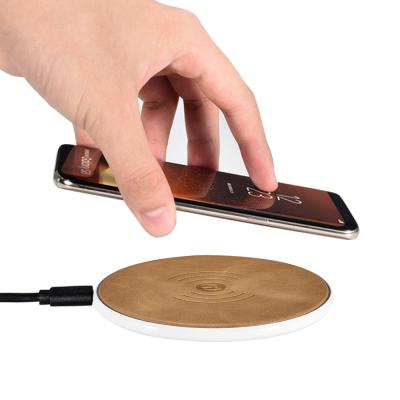 China ICARER Mobile Phone High Quality Genuine Leather Mobile Phone Wireless Fast Charger For iPhone For Samsung for sale