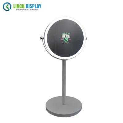 China Indoor Interactive Happy Party Mirror Booth With Touch Screen for sale