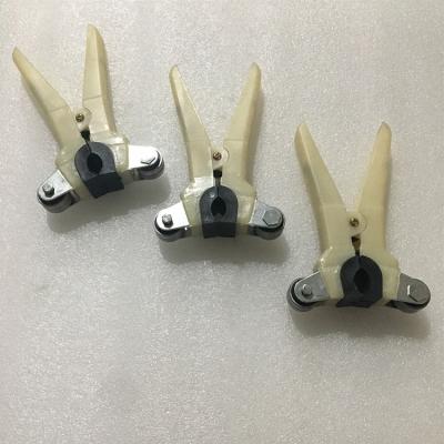 China Textile Machinery Spare Parts Menegatto Yarn Covering Machine Spindle Brake Plier for sale