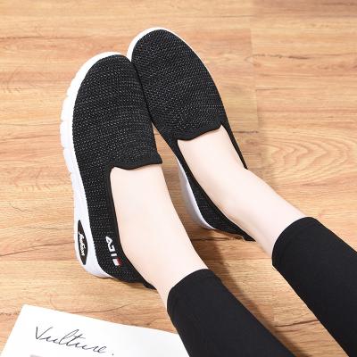 China Famous Brands 2021 Round Designer Shoes Women Running Cheap Women's Shoes Tennis Shoes Women's Sneakers for sale