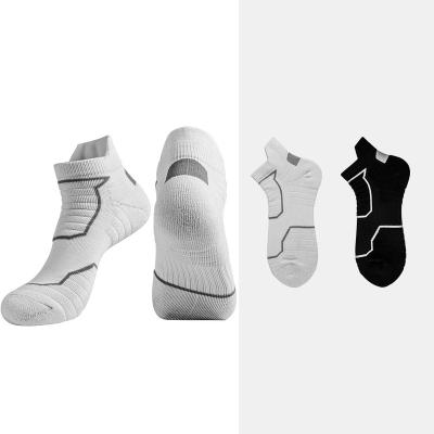 China Sporty Wholesale Breathable  Compression Ankle Cushioned Sports Running Socks Men's Gym Socks for sale