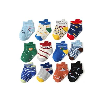 China Sporty non slip grip ankle socks for infants toddlers boys girls for sale