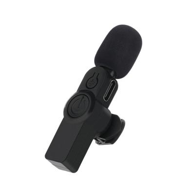 China Hot Selling Mini Wireless Headset Microphone Outdoor Interview Handheld Microphone For Smartphones Usb Lapel Microphone for sale