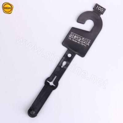 Cina La stagnola d'argento ha impresso la cinghia di cuoio di Logo Plastic Belt Hangers For in vendita