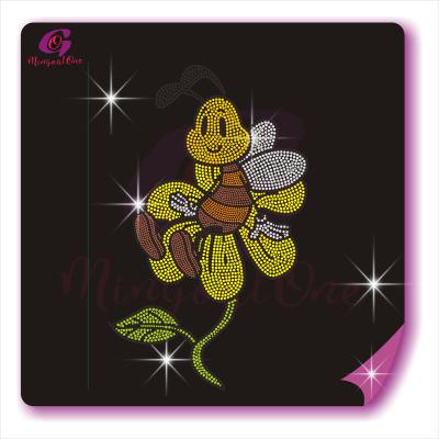 China Cute Flatback Hotfix Cartoon Sunflower Bee Custom Made Iron On Rhinestone Heat Transfer for sale