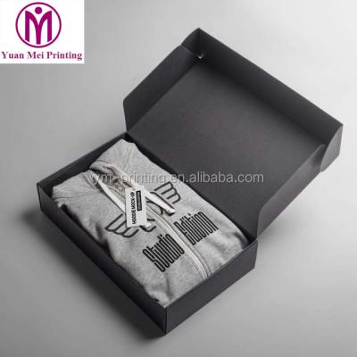 China Biodegradable Wholesale Custom Store Shopping Packaging Corrugated Folding Box For Clothes for sale