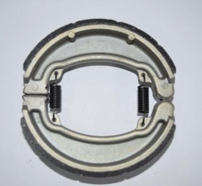 China Non-Asbestos CG150CC CG125/AX100/CB100/YBR125 High Performance-Price Ratio Motorcycle Brake Shoe for sale