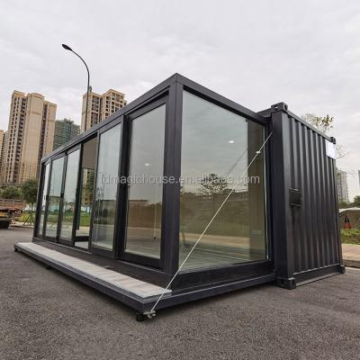 China Modern Foldable Container House Expandable Container Truck 3 Bedroom Container House for sale